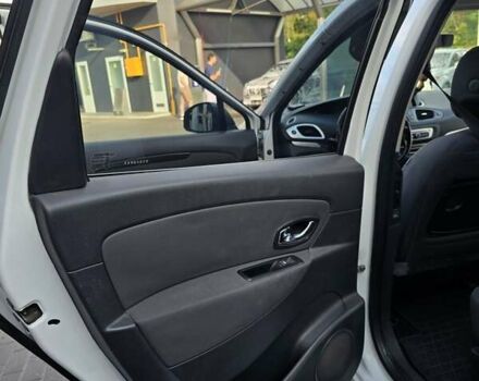 Белый Рено Гранд Сценик, объемом двигателя 1.5 л и пробегом 272 тыс. км за 9300 $, фото 20 на Automoto.ua