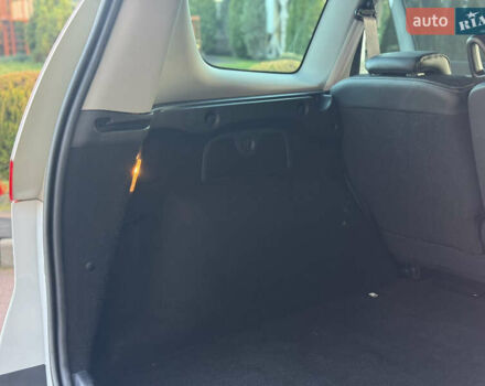 Білий Рено Гранд Сценік, об'ємом двигуна 1.6 л та пробігом 179 тис. км за 10950 $, фото 49 на Automoto.ua