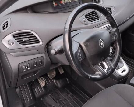 Рено Гранд Сценик 2014 в Новомосковске на Automoto.ua Белый Рено Гранд Сценик, объемом двигателя 1.5 л и пробегом 146 тыс. км за 10800 $, фото 17 на Automoto.ua