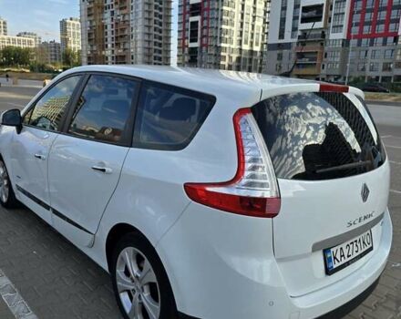 Белый Рено Гранд Сценик, объемом двигателя 1.5 л и пробегом 272 тыс. км за 9300 $, фото 5 на Automoto.ua
