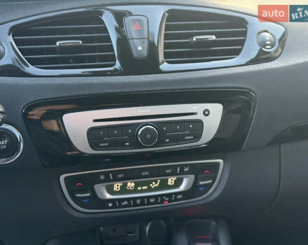 Білий Рено Гранд Сценік, об'ємом двигуна 1.6 л та пробігом 179 тис. км за 10950 $, фото 60 на Automoto.ua