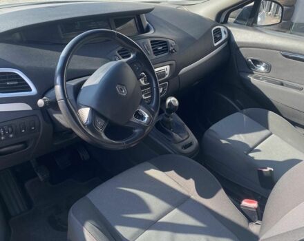 Белый Рено Гранд Сценик, объемом двигателя 1.5 л и пробегом 245 тыс. км за 9000 $, фото 4 на Automoto.ua