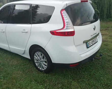 Білий Рено Гранд Сценік, об'ємом двигуна 1.5 л та пробігом 250 тис. км за 8000 $, фото 3 на Automoto.ua