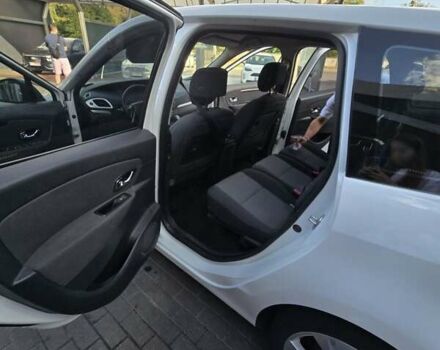 Белый Рено Гранд Сценик, объемом двигателя 1.5 л и пробегом 272 тыс. км за 9300 $, фото 28 на Automoto.ua