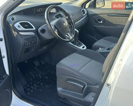 Білий Рено Гранд Сценік, об'ємом двигуна 1.5 л та пробігом 216 тис. км за 9990 $, фото 9 на Automoto.ua