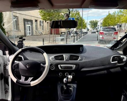 Белый Рено Гранд Сценик, объемом двигателя 1.5 л и пробегом 290 тыс. км за 7800 $, фото 7 на Automoto.ua