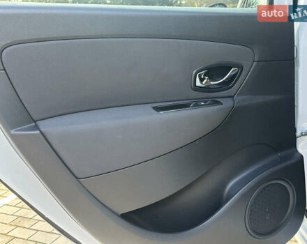 Білий Рено Гранд Сценік, об'ємом двигуна 1.5 л та пробігом 216 тис. км за 9990 $, фото 12 на Automoto.ua