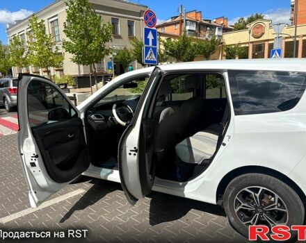 Білий Рено Гранд Сценік, об'ємом двигуна 1.5 л та пробігом 290 тис. км за 8300 $, фото 5 на Automoto.ua