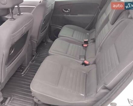 Рено Гранд Сценик 2014 в Новомосковске на Automoto.ua Белый Рено Гранд Сценик, объемом двигателя 1.5 л и пробегом 146 тыс. км за 10800 $, фото 10 на Automoto.ua