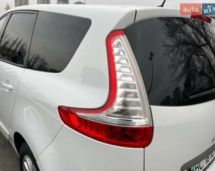 Білий Рено Гранд Сценік, об'ємом двигуна 1.5 л та пробігом 216 тис. км за 8700 $, фото 13 на Automoto.ua