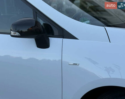 Білий Рено Гранд Сценік, об'ємом двигуна 1.6 л та пробігом 179 тис. км за 10950 $, фото 23 на Automoto.ua