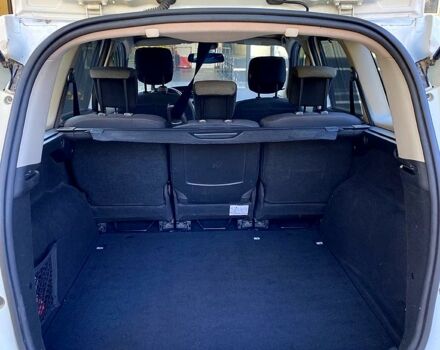 Белый Рено Гранд Сценик, объемом двигателя 1.5 л и пробегом 270 тыс. км за 9700 $, фото 11 на Automoto.ua