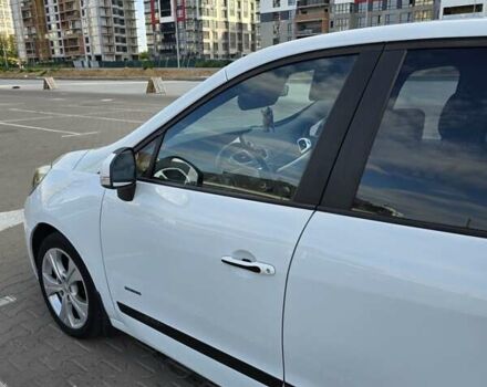 Белый Рено Гранд Сценик, объемом двигателя 1.5 л и пробегом 272 тыс. км за 9300 $, фото 4 на Automoto.ua