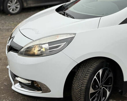 Белый Рено Гранд Сценик, объемом двигателя 1.6 л и пробегом 198 тыс. км за 10900 $, фото 52 на Automoto.ua