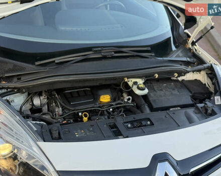 Білий Рено Гранд Сценік, об'ємом двигуна 1.6 л та пробігом 179 тис. км за 10950 $, фото 84 на Automoto.ua