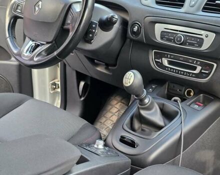 Белый Рено Гранд Сценик, объемом двигателя 1.5 л и пробегом 272 тыс. км за 9300 $, фото 21 на Automoto.ua