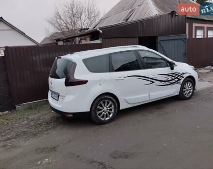 Рено Гранд Сценик 2014 в Новомосковске на Automoto.ua Белый Рено Гранд Сценик, объемом двигателя 1.5 л и пробегом 146 тыс. км за 10800 $, фото 5 на Automoto.ua