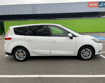 Білий Рено Гранд Сценік, об'ємом двигуна 1.5 л та пробігом 216 тис. км за 8700 $, фото 10 на Automoto.ua