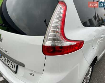 Білий Рено Гранд Сценік, об'ємом двигуна 1.5 л та пробігом 216 тис. км за 8700 $, фото 15 на Automoto.ua
