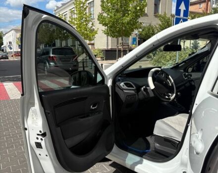 Белый Рено Гранд Сценик, объемом двигателя 1.5 л и пробегом 290 тыс. км за 7800 $, фото 4 на Automoto.ua