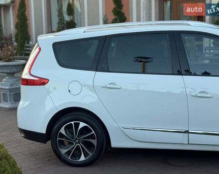 Білий Рено Гранд Сценік, об'ємом двигуна 1.6 л та пробігом 179 тис. км за 10950 $, фото 26 на Automoto.ua