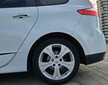 Белый Рено Гранд Сценик, объемом двигателя 1.5 л и пробегом 272 тыс. км за 9300 $, фото 33 на Automoto.ua