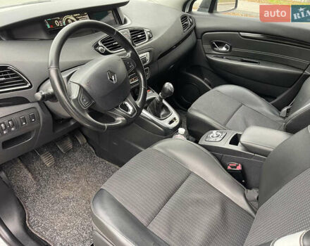 Білий Рено Гранд Сценік, об'ємом двигуна 1.5 л та пробігом 216 тис. км за 8700 $, фото 21 на Automoto.ua