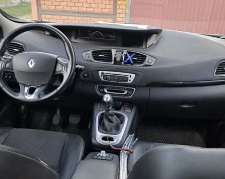 Белый Рено Гранд Сценик, объемом двигателя 1.46 л и пробегом 312 тыс. км за 9300 $, фото 4 на Automoto.ua