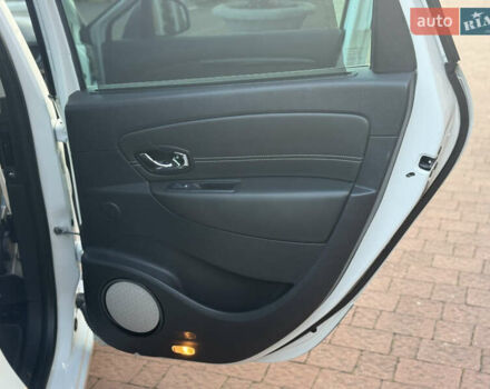 Білий Рено Гранд Сценік, об'ємом двигуна 1.6 л та пробігом 179 тис. км за 10950 $, фото 77 на Automoto.ua