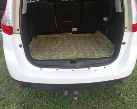 Білий Рено Гранд Сценік, об'ємом двигуна 1.5 л та пробігом 250 тис. км за 8000 $, фото 7 на Automoto.ua