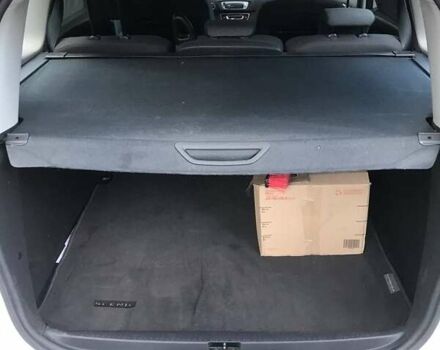 Белый Рено Гранд Сценик, объемом двигателя 1.5 л и пробегом 219 тыс. км за 9900 $, фото 10 на Automoto.ua