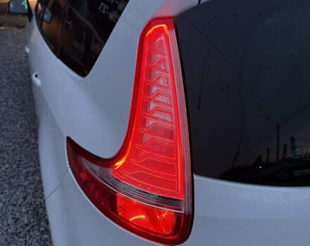 Білий Рено Гранд Сценік, об'ємом двигуна 1.6 л та пробігом 180 тис. км за 10500 $, фото 9 на Automoto.ua