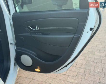 Білий Рено Гранд Сценік, об'ємом двигуна 1.6 л та пробігом 179 тис. км за 10950 $, фото 45 на Automoto.ua