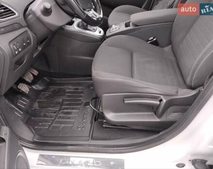 Рено Гранд Сценик 2014 в Новомосковске на Automoto.ua Белый Рено Гранд Сценик, объемом двигателя 1.5 л и пробегом 146 тыс. км за 10800 $, фото 8 на Automoto.ua