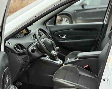 Белый Рено Гранд Сценик, объемом двигателя 1.6 л и пробегом 198 тыс. км за 10900 $, фото 24 на Automoto.ua