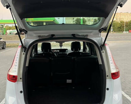 Белый Рено Гранд Сценик, объемом двигателя 2 л и пробегом 274 тыс. км за 11550 $, фото 15 на Automoto.ua