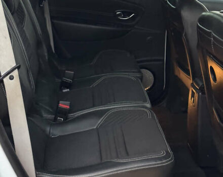 Белый Рено Гранд Сценик, объемом двигателя 2 л и пробегом 274 тыс. км за 11550 $, фото 18 на Automoto.ua