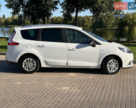 Белый Рено Гранд Сценик, объемом двигателя 1.5 л и пробегом 199 тыс. км за 11300 $, фото 3 на Automoto.ua