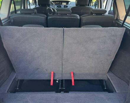 Белый Рено Гранд Сценик, объемом двигателя 1.5 л и пробегом 199 тыс. км за 11300 $, фото 65 на Automoto.ua