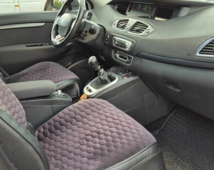 Белый Рено Гранд Сценик, объемом двигателя 1.5 л и пробегом 166 тыс. км за 267 $, фото 23 на Automoto.ua