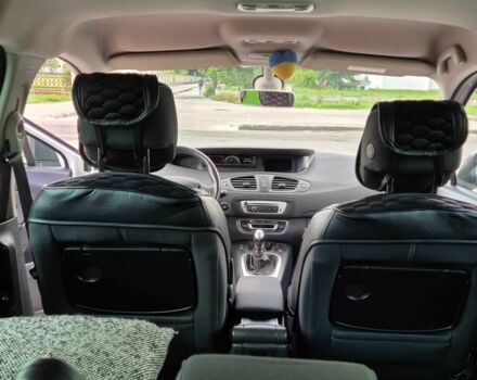 Белый Рено Гранд Сценик, объемом двигателя 1.5 л и пробегом 166 тыс. км за 267 $, фото 16 на Automoto.ua