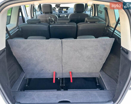 Белый Рено Гранд Сценик, объемом двигателя 1.5 л и пробегом 199 тыс. км за 11300 $, фото 63 на Automoto.ua