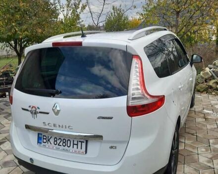Белый Рено Гранд Сценик, объемом двигателя 1.5 л и пробегом 260 тыс. км за 11500 $, фото 4 на Automoto.ua