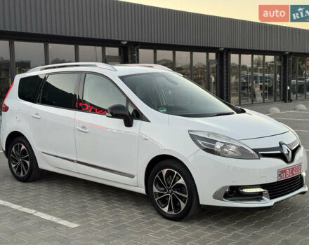 Белый Рено Гранд Сценик, объемом двигателя 2 л и пробегом 274 тыс. км за 11550 $, фото 4 на Automoto.ua