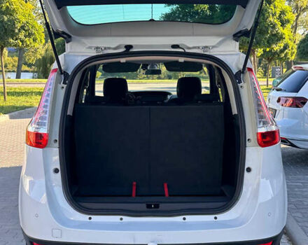 Белый Рено Гранд Сценик, объемом двигателя 1.5 л и пробегом 199 тыс. км за 11300 $, фото 24 на Automoto.ua