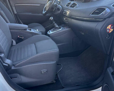 Белый Рено Гранд Сценик, объемом двигателя 1.5 л и пробегом 199 тыс. км за 11300 $, фото 56 на Automoto.ua