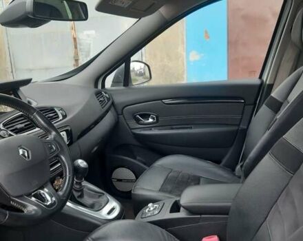 Белый Рено Гранд Сценик, объемом двигателя 1.5 л и пробегом 260 тыс. км за 11500 $, фото 14 на Automoto.ua