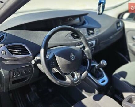 Білий Рено Гранд Сценік, об'ємом двигуна 1.5 л та пробігом 211 тис. км за 9950 $, фото 47 на Automoto.ua