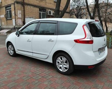 Білий Рено Гранд Сценік, об'ємом двигуна 1.6 л та пробігом 270 тис. км за 9200 $, фото 4 на Automoto.ua