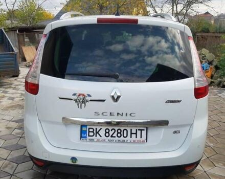 Белый Рено Гранд Сценик, объемом двигателя 1.5 л и пробегом 260 тыс. км за 11500 $, фото 1 на Automoto.ua